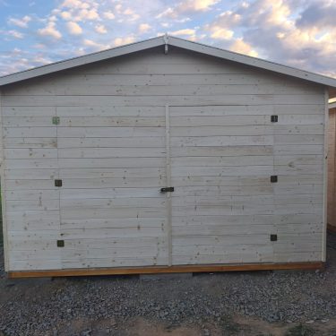 Garáž na auto 3 x 5 m Garáž na auto 3 x 5 m